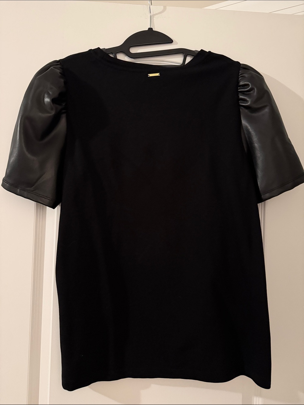 Anne Klein Black Shirt with Faux-Leather Puff Sleeves - Picture 7 of 10